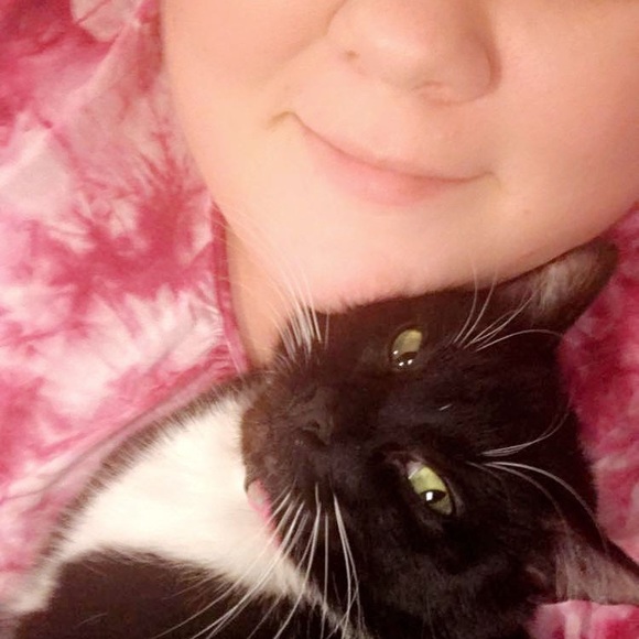 Meet your Posher, Mallory - Picture 4 of 4